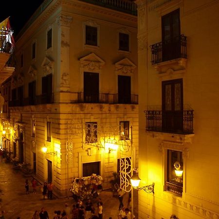 B&B Arco Dell'Orologio 特拉帕尼 外观 照片